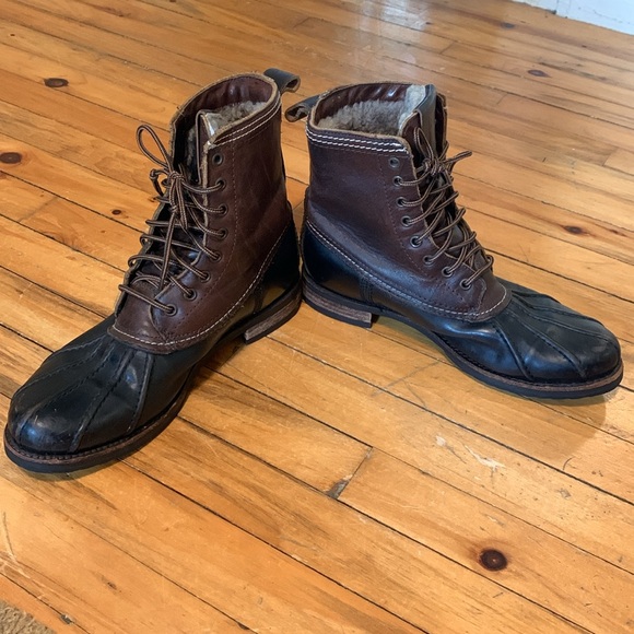 Frye shearling lined Veronica lace up duck boot - Picture 3 of 7